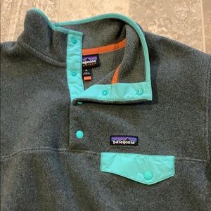 Women’s Patagonia pullover- XL